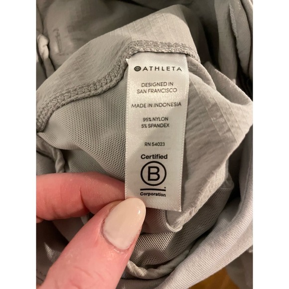 Athleta Trekkie 2.0 Shorts Women’s 4 - Picture 5 of 5